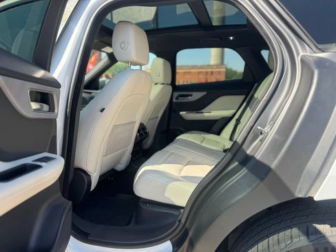 Used 2017 Jaguar F-PACE Prestige AWD/4WD image 18