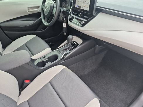 Certified 2025 Toyota Corolla LE FWD image 15