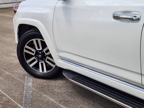 Used 2022 Toyota 4Runner Limited RWD image 16