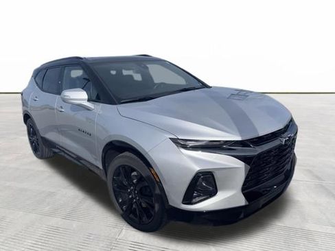 Used 2022 Chevrolet Blazer RS w/ Enhanced Convenience Package image 2