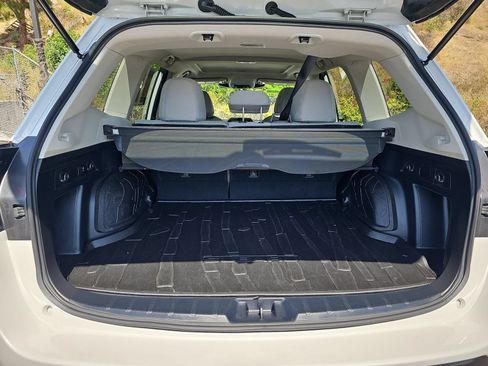 Certified 2024 Subaru Forester Premium AWD/4WD image 12