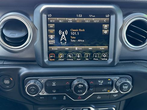 Certified 2023 Jeep Wrangler Unlimited Rubicon 4xe image 26