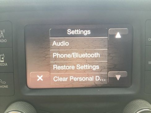 Used 2018 Jeep Wrangler Unlimited Sport image 38