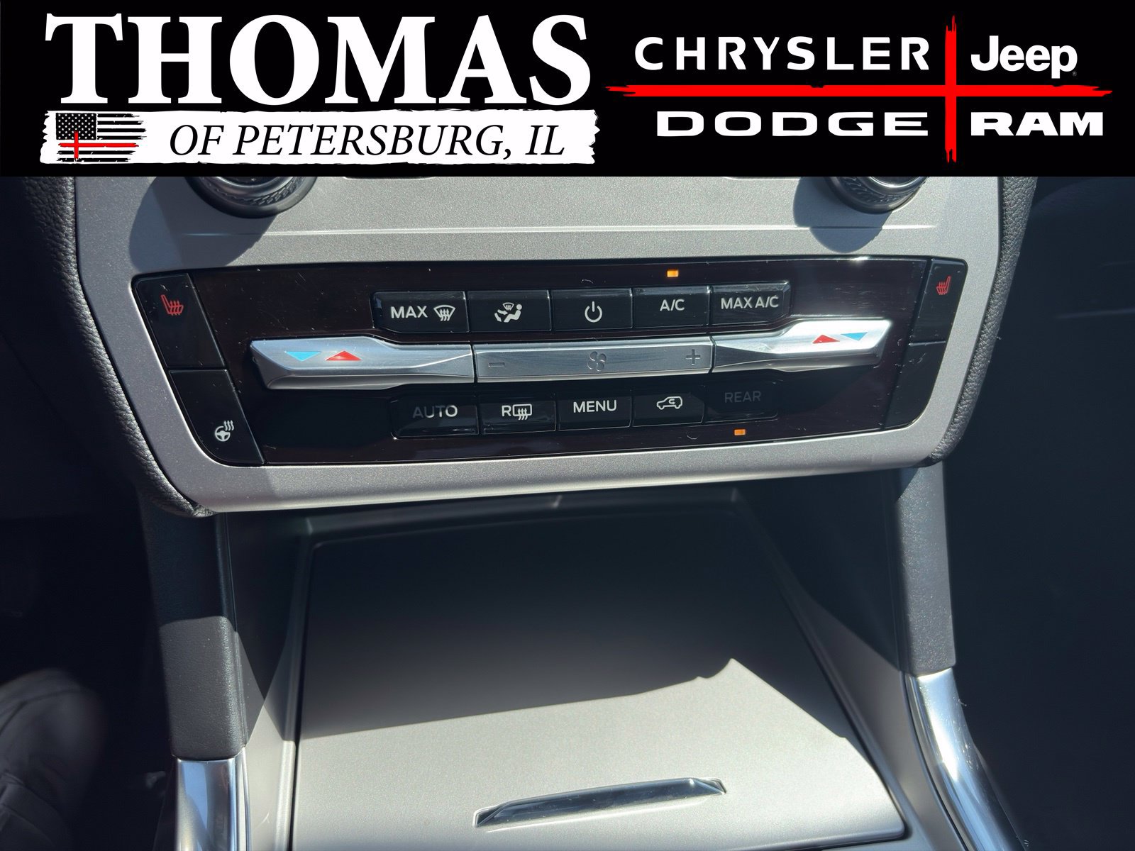 Used 2022 Ford Explorer XLT w/ Equipment Group 202A AWD/4WD image 23
