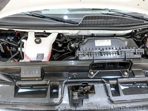 Used 2023 GMC Savana 3500 w/ Power Convenience Package RWD image 19