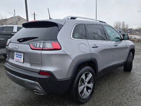 Used 2019 Jeep Cherokee Limited AWD/4WD image 7