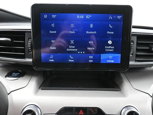 Used 2023 Ford Explorer XLT w/ Equipment Group 202A AWD/4WD image 9