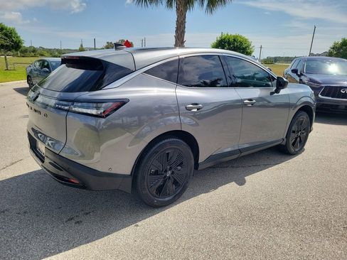Used 2025 Nissan Murano SV FWD image 4