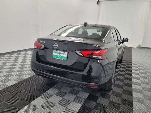 Used 2025 Nissan Versa SV image 7