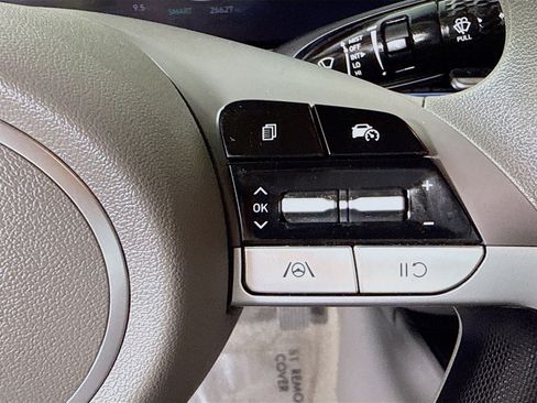 Used 2024 Hyundai Elantra SEL image 15