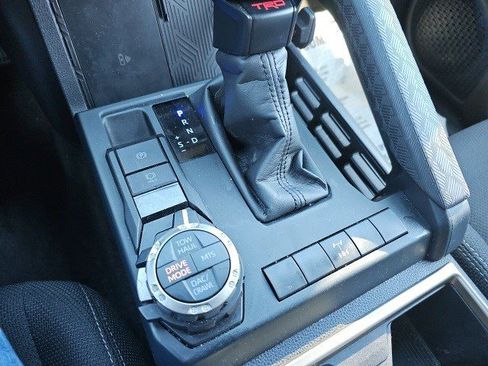 Used 2025 Toyota 4Runner TRD Off-Road image 23