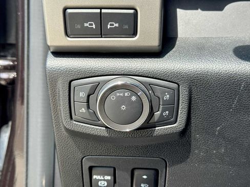 Used 2020 Ford F150 Lariat w/ Equipment Group 502A Luxury AWD/4WD image 26