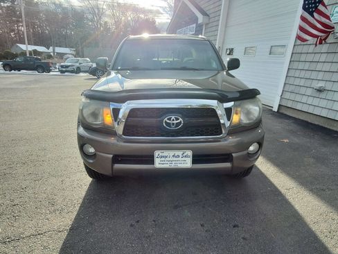 Used 2011 Toyota Tacoma 4x4 Access Cab V6 image 3