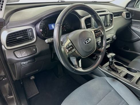 Used 2019 Kia Sorento LX w/ Option Group 020 image 10