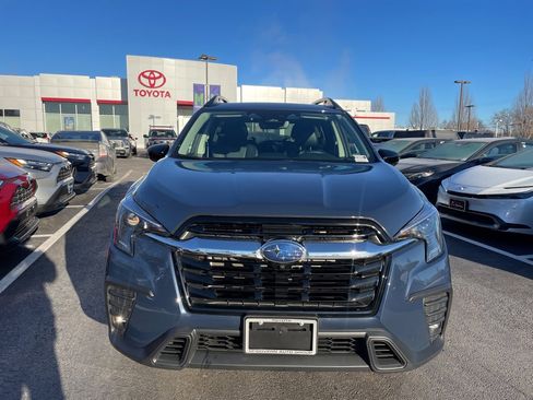 Used 2024 Subaru Ascent Limited w/ Technology Package image 2