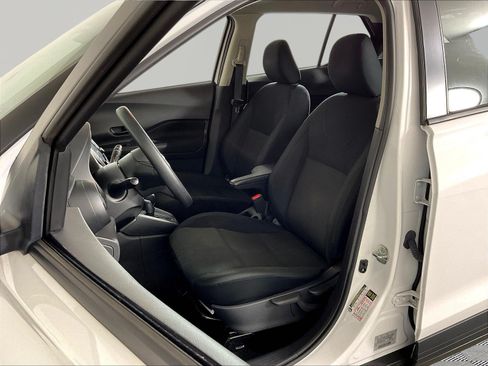 Used 2024 Nissan Kicks S FWD image 21