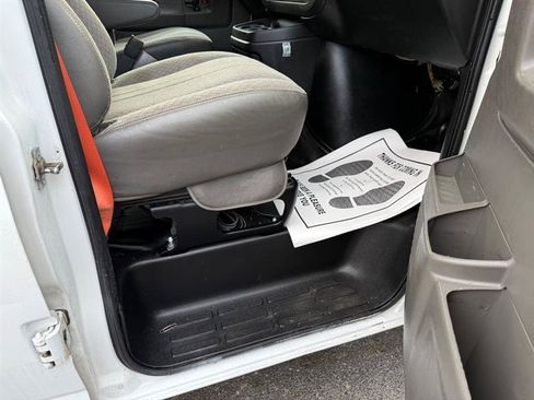 Used 2014 GMC Savana 2500 w/ Cold Climate Package RWD image 17
