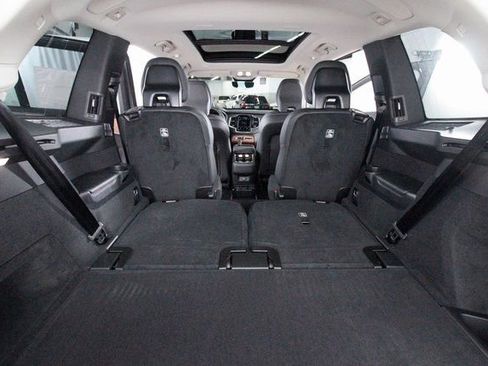 Certified 2025 Volvo XC90 B6 Plus w/ Protection Package Premier image 29