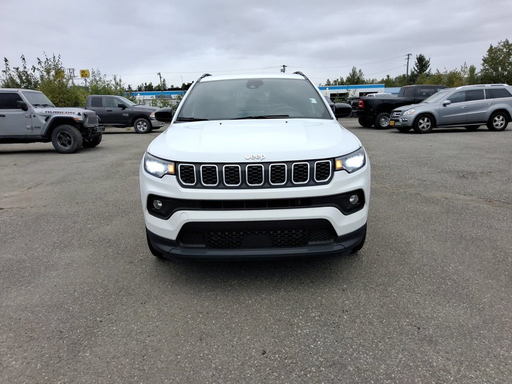Certified 2024 Jeep Compass Latitude AWD/4WD image 3