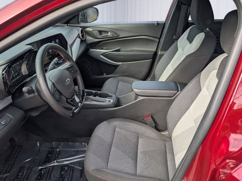 Certified 2024 Chevrolet Trax RS w/ Driver Confidence Package image 12