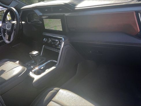 Used 2024 GMC Sierra 1500 Denali w/ Denali Reserve Package AWD/4WD image 13