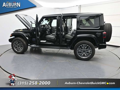Used 2024 Jeep Wrangler High Altitude AWD/4WD image 37