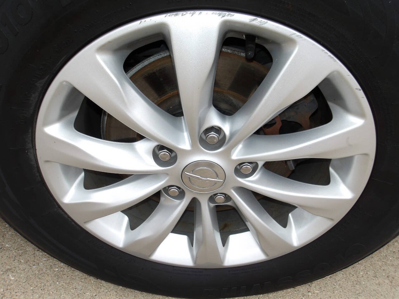 Used 2018 Chrysler Pacifica Touring-L FWD image 27