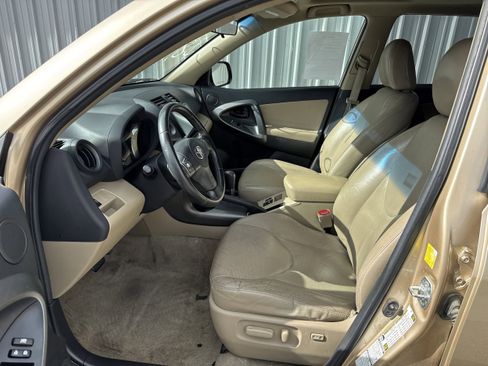 Used 2011 Toyota RAV4 Limited w/ Limited Extra Value Pkg AWD/4WD image 2