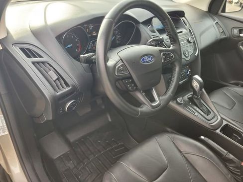 Used 2015 Ford Focus SE w/ Equipment Group 201A image 9