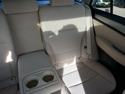 Used 2019 Subaru Outback 2.5i Premium w/ Popular Package #2 image 14