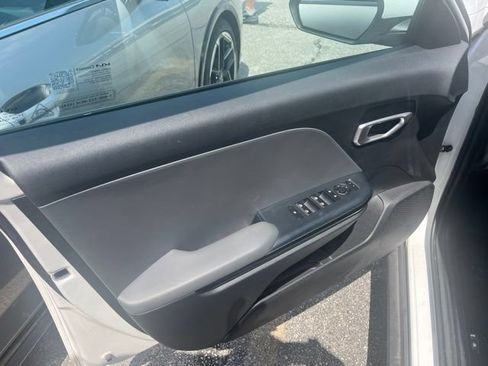 Certified 2025 Kia K4 FWD image 14