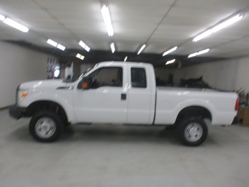 Used 2013 Ford F350 XL w/ PWR Equipment Group AWD/4WD image 4