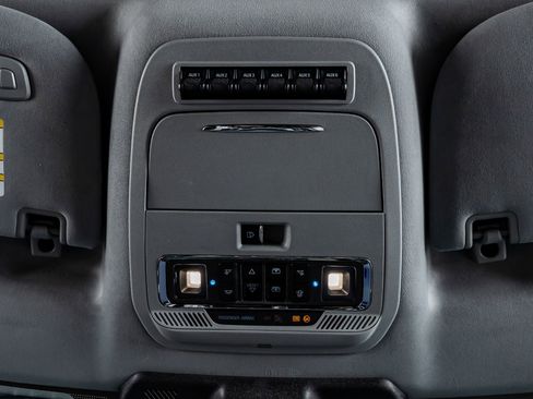 Used 2024 Ford F450 Limited w/ FX4 Off-Road Package image 29