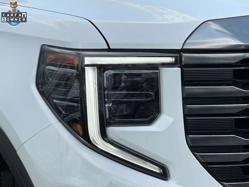 Used 2024 GMC Sierra 1500 AT4 w/ Technology Package AWD/4WD image 8