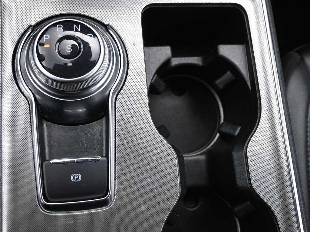 Used 2024 Ford Edge Titanium AWD/4WD image 15