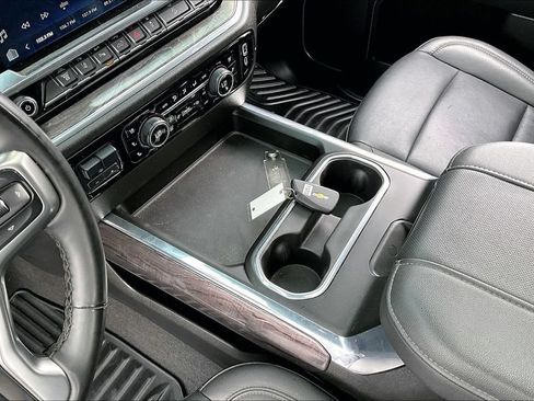 Used 2024 Chevrolet Silverado 2500 LTZ w/ LTZ Convenience Package AWD/4WD image 8