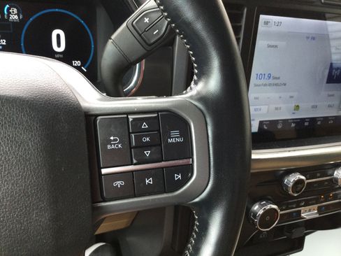 Used 2022 Ford F150 Lariat image 17