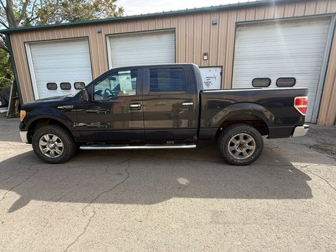 Used 2011 Ford F150 XLT w/ XLT Chrome Pkg AWD/4WD image 4