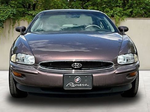 Used 1995 Buick Riviera Supercharged Coupe FWD image 2