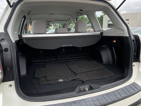 Used 2018 Subaru Forester 2.5i w/ Alloy Wheel Package image 19