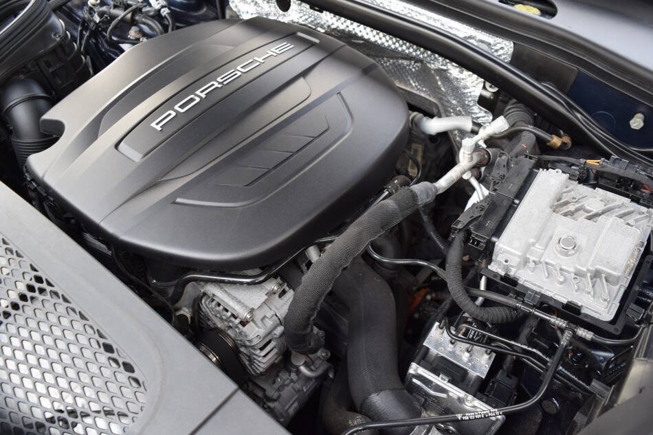 Used 2019 Porsche Macan AWD/4WD image 92