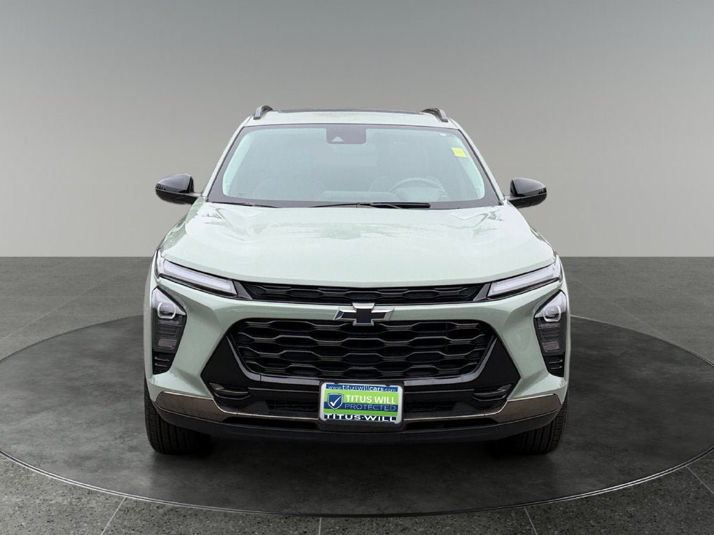 Used 2024 Chevrolet Trax ACTIV w/ Sunroof Package FWD image 2