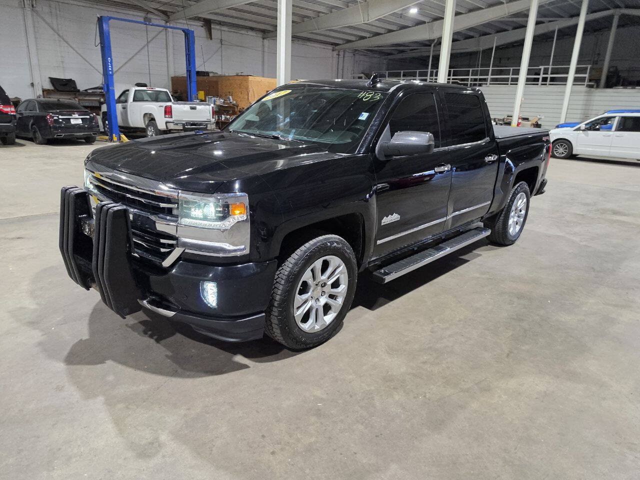 Used 2017 Chevrolet Silverado 1500 High Country AWD/4WD image 2