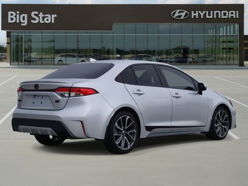 Used 2022 Toyota Corolla SE image 4