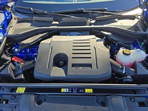 New 2025 Land Rover Range Rover SE image 29