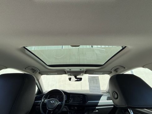 Used 2019 Volkswagen Jetta SE image 7