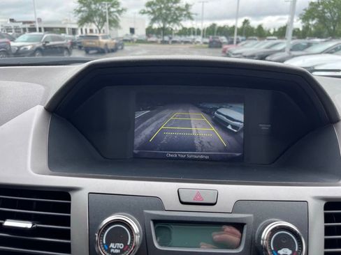 Used 2016 Honda Odyssey SE image 14
