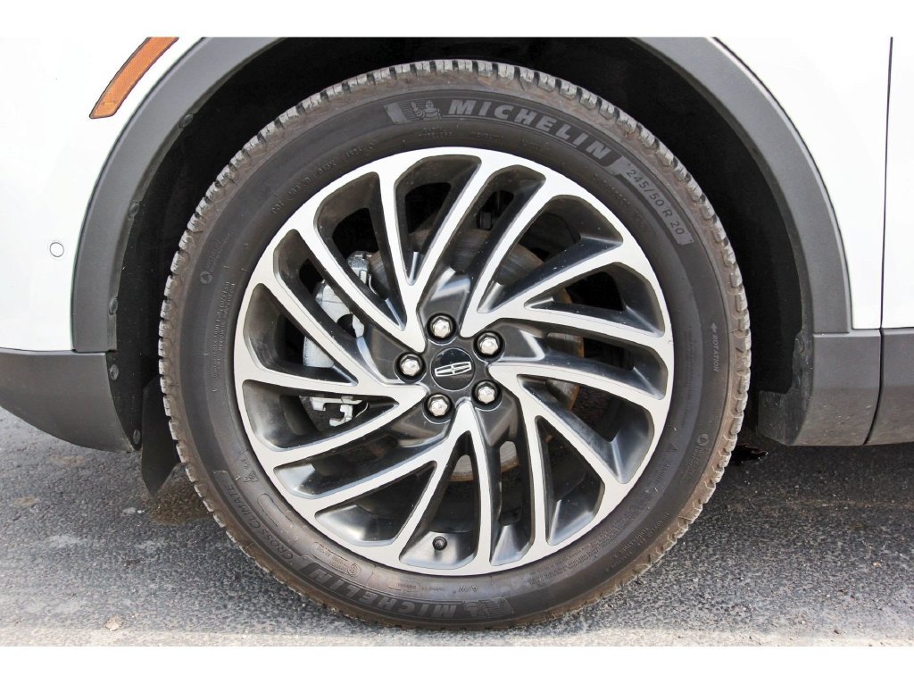 Used 2020 Lincoln Nautilus Reserve w/ Equipment Group 201A FWD image 37