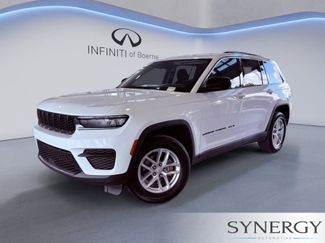 Used 2023 Jeep Grand Cherokee Laredo AWD/4WD video 1