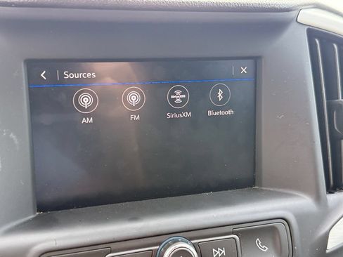 Used 2024 GMC Terrain SLE AWD/4WD image 25